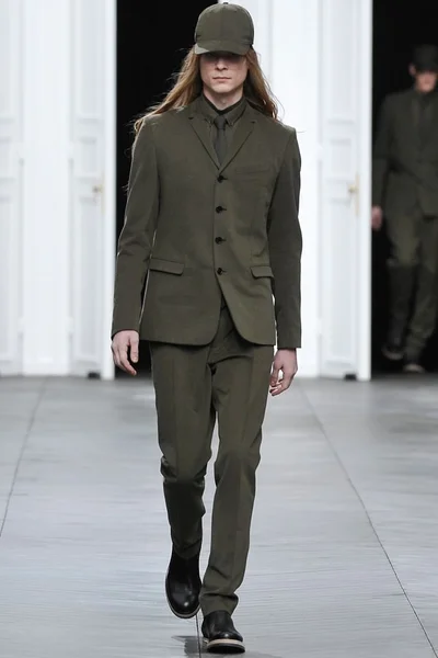 Look 20